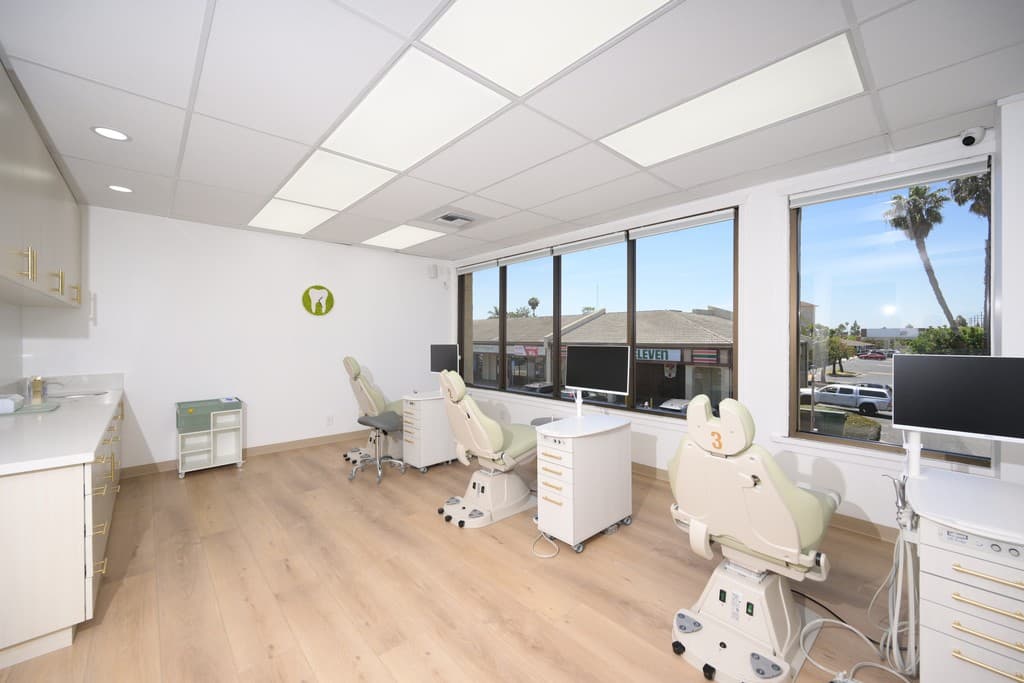 Bright, spacious orthodontic treatment area
